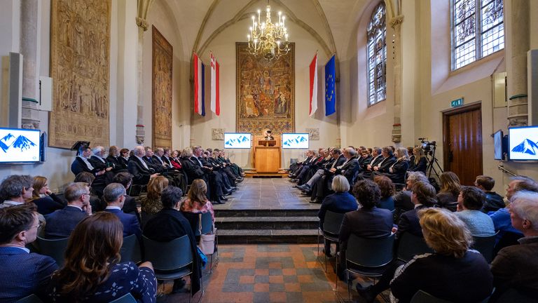 Audience in the Utrecht Academy Building aula during an inaugural lecture